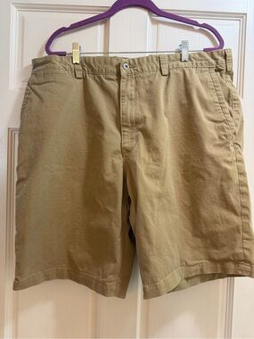 Duluth Trading Co Khaki Flat-Front Men's Shorts